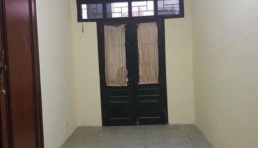  Bán Nhà Nguyễn Trãi Nhỏ Xinh Gần Royal ,ngõ Rộng 3,5M,trước Nhà Có Sân Rộng 40M, 20Mx4 Tầng,1.9 Tỷ