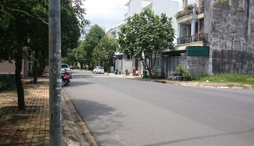 Đất 2 Mặt Tiền Đường 102 Lã Xuân Oai Quận 9. Sát Chợ Nhỏ.