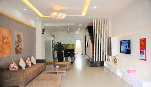 Mt Lê Văn Sỹ, Quân 3, Dt: 15X20M, 4 Lầu, Giá 63.5 Tỷ.