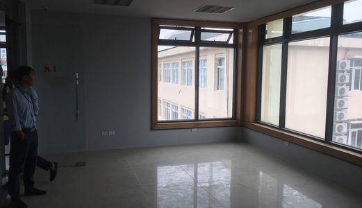 Cho Thuê Văn Phòng 71 Chùa Láng View Hồ 3 Mặt Thoáng Lh 0904613628