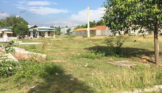 Vợ Chồng Kẹt Tiền Sang Gấp Lô Đất 300M2 (15X20) Trong Khu Công Nghiệp Cạnh Trường Học, Chợ, Dân Cư 