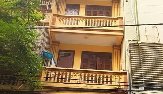 Bán Nhà Số 2 -Tt Intimex-Ngõ 238 Hoàng Quốc Việt, 50M2X4 Tầng, Có Ngõ Và Sân Rộng Oto Vào.