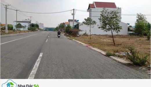 Bán Gấp Dãy Trọ 16 Phòng Và 600m2 Chỉ 579 Tr Mặt Tiền Chợ, Kcn Đang Hoạt Động.