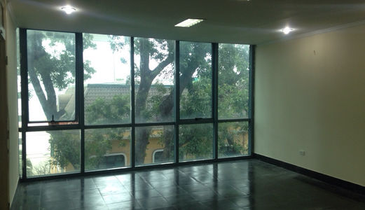 Cho Thuê Văn Phòng Dt 15M2, Giá 3Tr/th, Mặt Phố Lý Nam Đế, Hoàn Kiếm