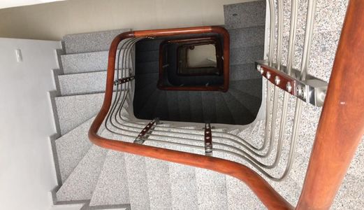 Bán Nhà Phố Miếu Đầm,mễ Trì,từ Liêm 39m2X5t Mới Tinh, Oto Đỗ Cửa, Kd Tốt 2,6 Tỷ