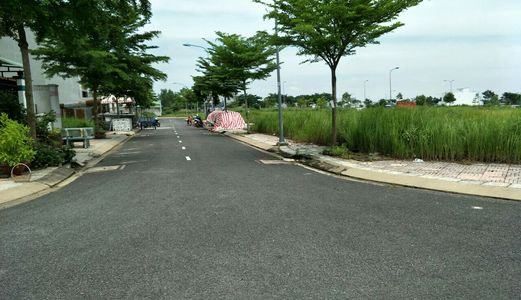 Thật Dễ Dàng Để Sở Hữu Một Lô Đất Đường Nguyễn Hữu Trí Với Giá Chỉ 300 Tr/nền