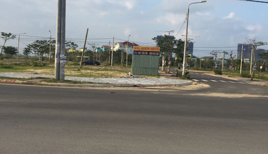 Bán Rẻ Lô 2 Mặt Tiền Gần Bãi Tắm Công Cộng