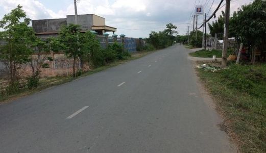 Bán Gấp 450M2 Đất Có Sẳn Kho,cách Hương Lộ 11 Chỉ 100M,ngang 15M,gần Kcn,shr