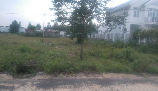 Cần Tiền Làm Vốn Kinh Doanh Nên Tôi Bán Gấp Lô Đất 300M2 Thổ Cư Giá 500Tr Tại Bình Dương