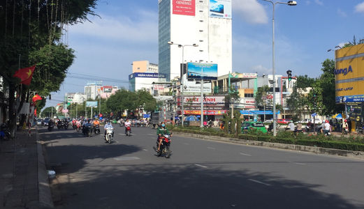 Cho Thuê Nhà Mặt Tiền Đường 30/4 , 2 Lầu , Vị Trí Cực Đẹp , Cầu Thang Cuối Nhà , Dt: 5,5x14