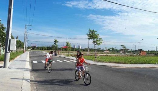 Bán Lỗ 2 Lô Đất Nền Nhà Phố Khu Five Star Eco City, Nằm Đối Diện Hồ Cánh Sen, Gần Trung Tâm Tm