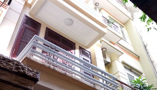 Chính Chủ Bán Nhà 60M2, Mt 5M Ở Đường Láng 