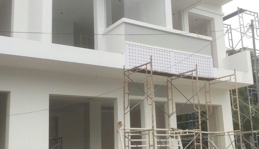 Cần Bán Căn Nhà Y Hình, Thủ Dầu Một, Sở Hữu Sổ Riêng, Vườn, Sân, Cổng