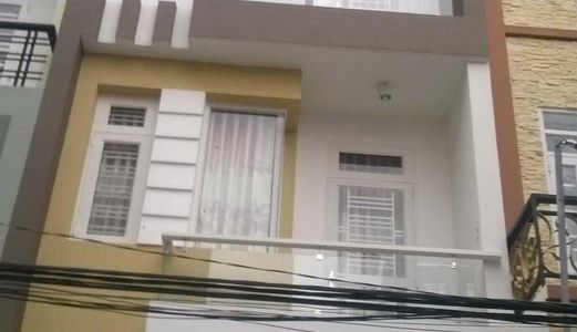 Cho Thuê Nhà Nguyên Căn Đường Nội Bộ Nguyễn Xí, Tại Hẻm 215 Nguyễn Xí, B.Thạnh