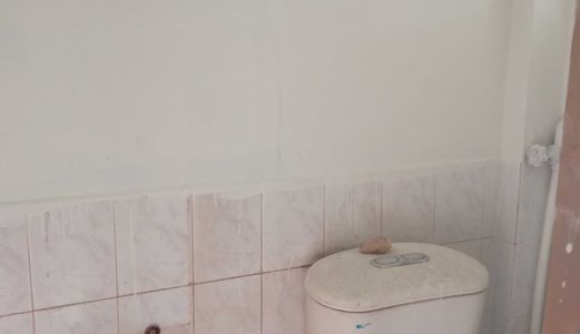 Cho Thuê Nhà Nguyên Căn Đường Nội Bộ Nguyễn Xí, Tại Hẻm 215 Nguyễn Xí, B.Thạnh