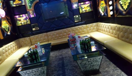 Bán Nhà Mặt Phố Quận Hoàn Kiếm 40M, 5 Tầng, Lô Góc, Kinh Doanh 8.2 Tỷ.