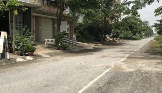 Chính Chủ Cần Bán Gấp Lô Đất  Adc Dt 5x19m. Hướng Đông . Giá 38 Tr/m2 .