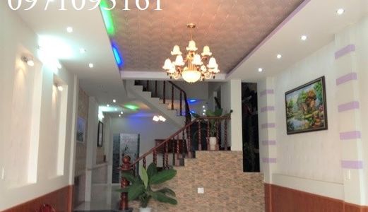 Bán Nhà Đẹp Pháo Đài Láng, 48m2, 5 Tầng, 4.3 Tỷ.