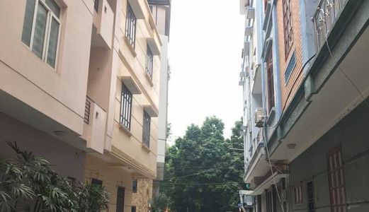 Nhà Phân Lô Duy Tân, Cầu Giấy, Gara, Còn Mới, Cần Bán Rẻ, 50m2*4t, Gía 7.5 Tỷ.