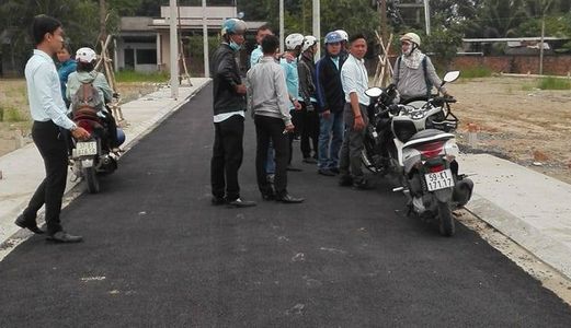 Vị Trí Vàng Mt Đinh Đức Thiện - Tt Cần Đước - Shr Thổ Cư - 80M2