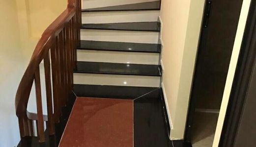 Bán Phân Lô Cù Chính Lan 5 Tầng, Ô Tô Tránh, Gara, Kinh Doanh, 8.5 Tỷ.