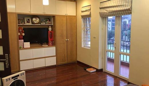 Bán Nhà Gấp Nhà Lạc Long Quân, Tây Hồ, 70M2, 5 Tầng, Giá 9 Tỷ.