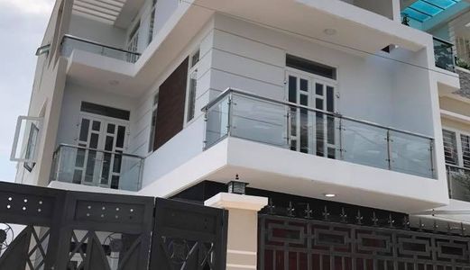 Biệt Thự Mini – Đúc 3 Tấm – Sổ Hồng – Phòng Ngủ Gắn Sẵn Máy Lạnh -Sân Ô Tô 185M2