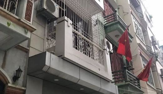 Bán Nhà  Phân Lô Phố Duy Tân,gara Ô Tô , 50M2 X 4 Tầng, Giá Chào 7,5 Tỷ