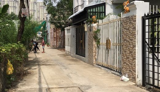 Cho Thuê Nhà Riêng. Dt 4.5 X18.5M.1 Trệt , 2 Lầu. St. Giá 8 Tr/ Tháng. Huỳnh Tấn Phát .