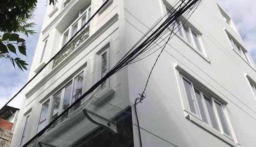 Bán Nhà Nguyễn Trọng Tuyển Hẻm Rộng, 30m2, 4 T, 2.5 Tỷ.