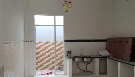 Nhà 1 Trệt 2 Lầu, Chỉ Cần Dọn Vào Ở, Không Cần Sữa Chữa