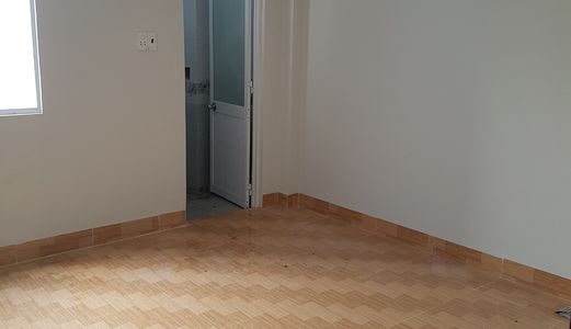 Nhà 1 Trệt 2 Lầu,chỉ Cần Dọn Vào Ở, Không Cần Sửa Chữa Gì