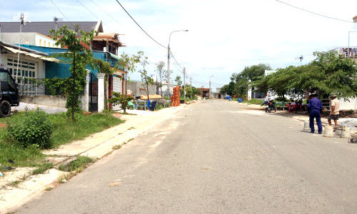 Nhà Còn 340m2 Đất Thổ Cư Sang Lại 420 Triệu Gần Ql.13