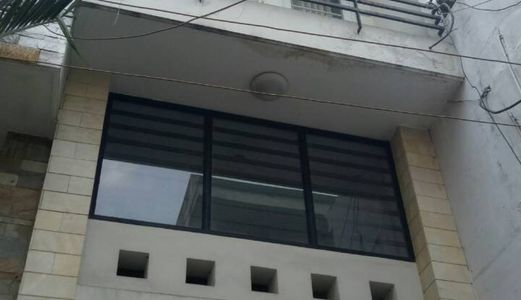Bán Nhà Nguyễn Minh Hoàng, 80m2, 3 Tầng, 9 Tỷ, Kinh Doanh, Ô Tô.