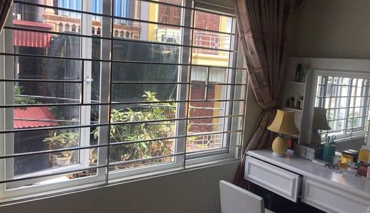  Bán Nhà Lê Trọng Tấn, Giá 3.9 Tỷ, Lô Gốc, Gara 7 Chỗ.