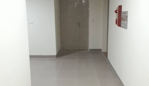 Chung Cư Ở Ngay Kđt Việt Hưng, Dt 75m2, 77m2, 3Pn, 2Vs, Full Nội Thất, Giá Chỉ 1,4 Tỷ, Hỗ Trợ Vay 70%