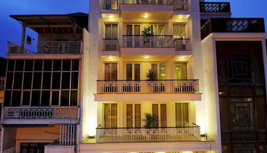 Cho Thuê 2000m2 Mặt Phố Hàng Gai.