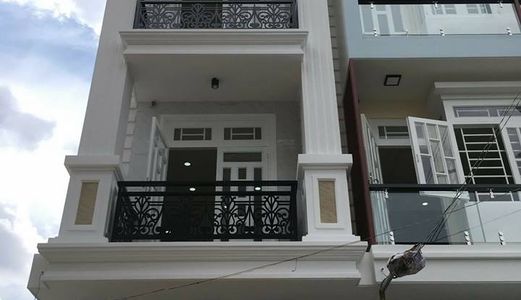 Nhà 3 Tầng, 1 Trệt, 04 × 14 M= 56 M2 Đường Nhựa Mới Đi Xe Hơi Vào. Sổ Riêng, Hỗ Trợ Vay Vốn Đến 70%