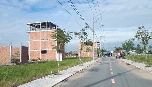 Bán Rẻ Lô Đất Có Sổ Hồng Cách Phú Hữu 800M