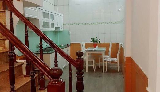 Bán Nhà Quận Hoàng Mai 5M Ra Phố.