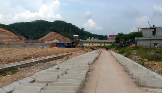 Bán Đất Biệt Thự Mặt Hồ Tái Định Cư Xã Đoàn Kết