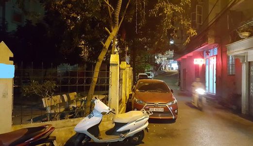 Bán Nhà 56M2 Tây Hồ, Phân Lô Góc, Kinh Doanh, Ô Tô Tránh, Giá 7.65 Tỷ.