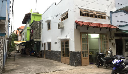 Nhà Mặt Tiền Đường Nội Bộ Khu Tên Lửa, Dt: 4X10M, 1 Lầu, 2Pn, 2Wc, Giá Rẻ