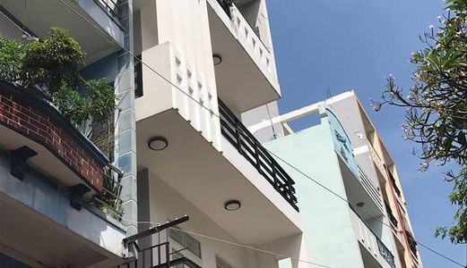 Bán Nhà Hẻm Xe Hơi Đồng Nai P.15 Q.10 ,Dt: 4.4 X 14M , Nở Hậu , 3 Lầu Đang Kd