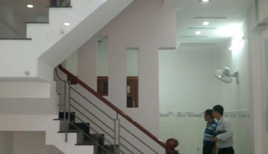 Bán Nhà Hxh Nguyên Hồng Ngay Phan Văn Trị, Dt 4* 11M, Vuông Vức, Nhà 2 Lầu, Sân Thượng