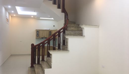 Bán Nhà 6.1 Tỷ Ngõ Phố Kim Mã, Ba Đình 55m2 X 4 Tầng, Cực Đẹp, Cách Phố 1 Nhà