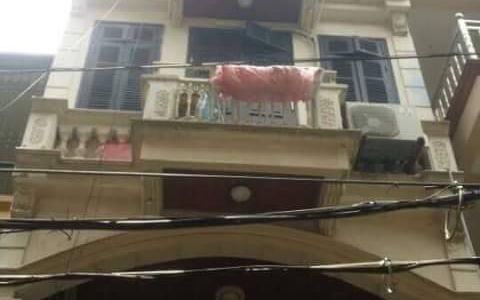 Bán Nhà Ngay Khu Phố Hoàng Gia Royal City, Phố Cự Lộc, Dt 45M2, Giá Chỉ 3,39 Tỷ.