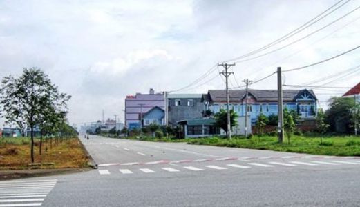 Bán Gấp 200M2(10X20) Ngay Chợ Dân Sinh, Hoạt Động Đông Đúc, Lh: 01296100378