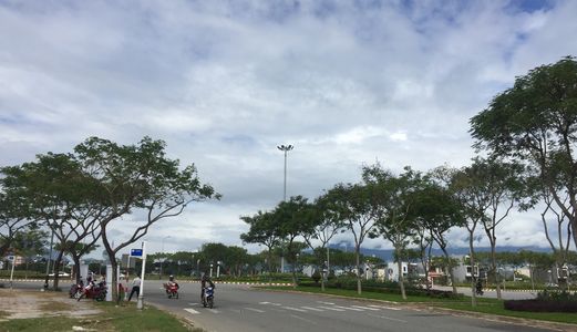 Đất Nền Trục Tây Bắc 1- Nguyễn Sinh Sắc X Hoàng Thị Loan, Cách Biển Nguyễn Tấtthành 500M,