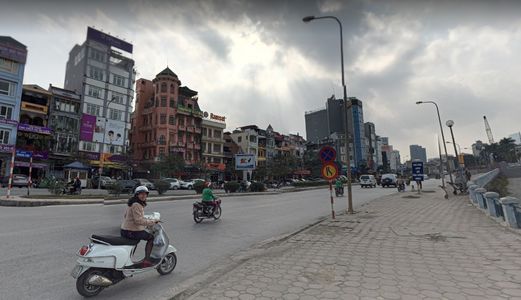 Bán Nhà Mặt Phố Hoàng Cầu, Quận Đống Đa, 50M2, Mặt Tiền 4.8M, Giá Rẻ 11,8 Tỷ.